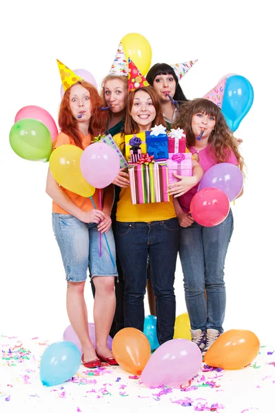 Glada kvinnor med gåvor och ballonger — Stockfoto