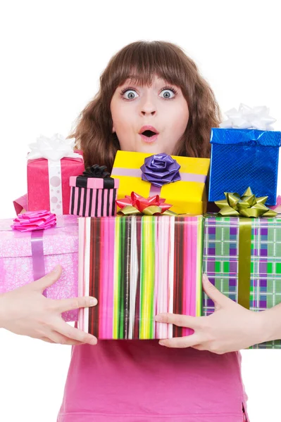 Erstaunt Mädchen mit Geschenk-Boxen — Stockfoto