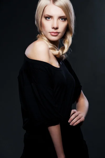 Beautiful young blonde posing — Stock Photo, Image