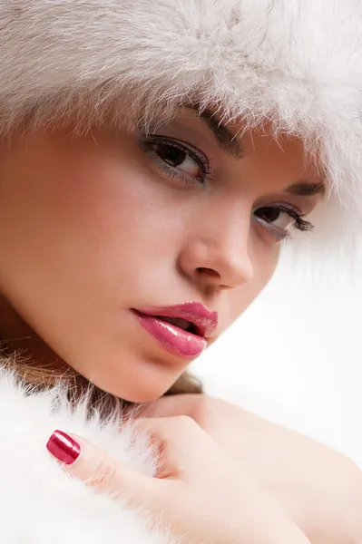 Close up portrait of attractive woman in fur — Stock Photo, Image