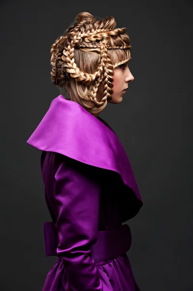 Piękny model z fryzura — Zdjęcie stockowe