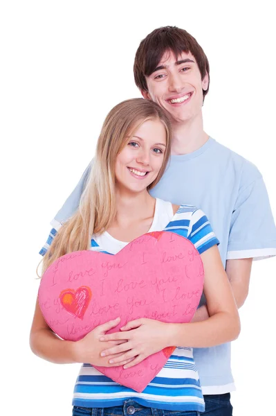 Νεαρό ζευγάρι με ροζ καρδιά — Φωτογραφία Αρχείου