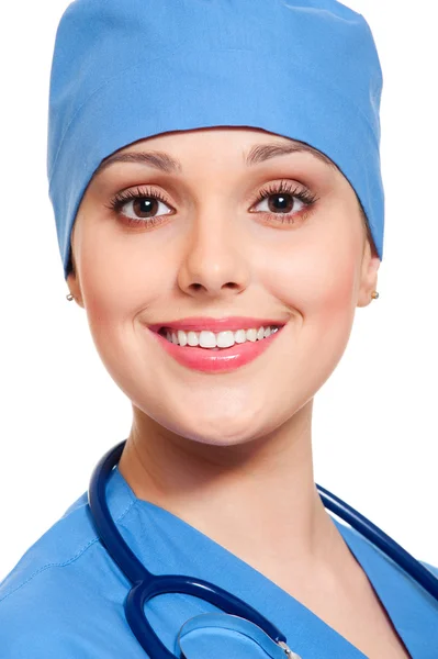 Счастливая медсестра в синей форме — стоковое фото