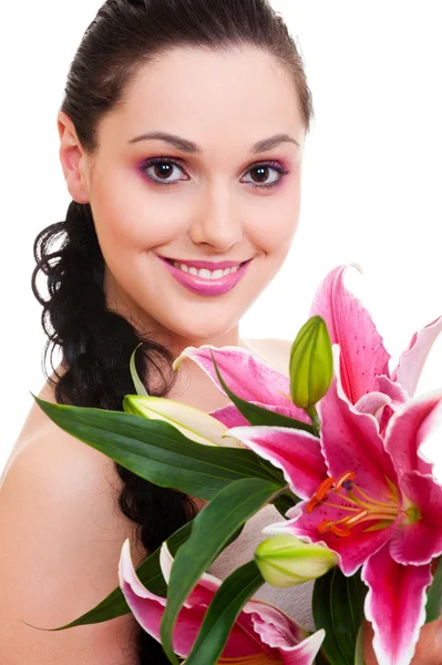 Mulher encantadora com cacho de flores — Fotografia de Stock