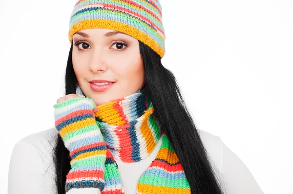 Mujer con sombrero y bufanda a rayas —  Fotos de Stock