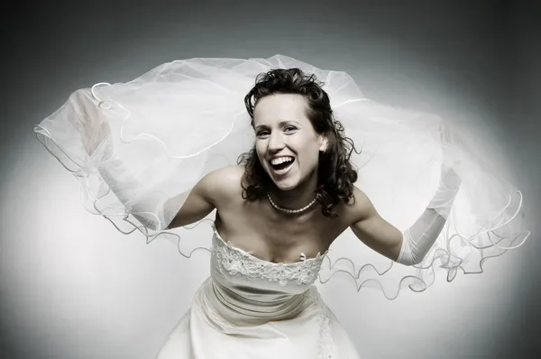 魅力的な幸せな花嫁 — ストック写真