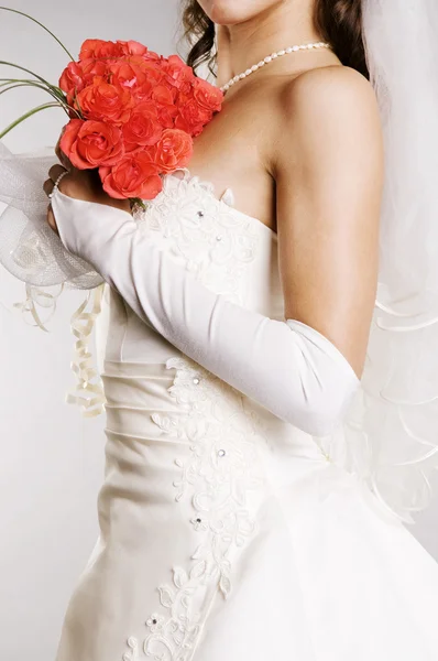 Noiva em belo vestido de noiva — Fotografia de Stock