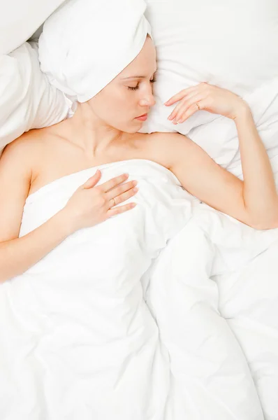 Delicate picture of beautiful woman in the bed — Stock Photo, Image