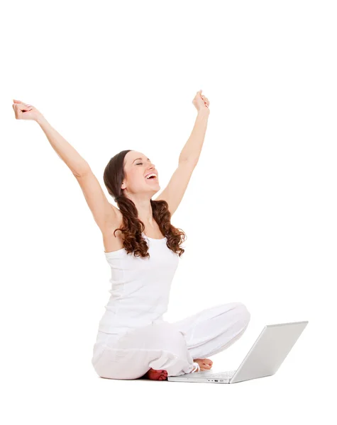 컴퓨터와 함께 행복 한 여자 — 스톡 사진