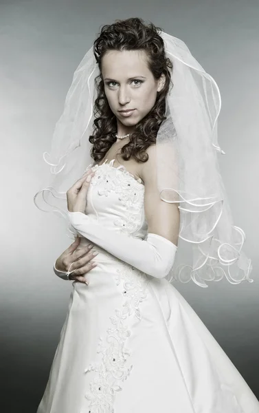 穿婚纱的女人 — 图库照片