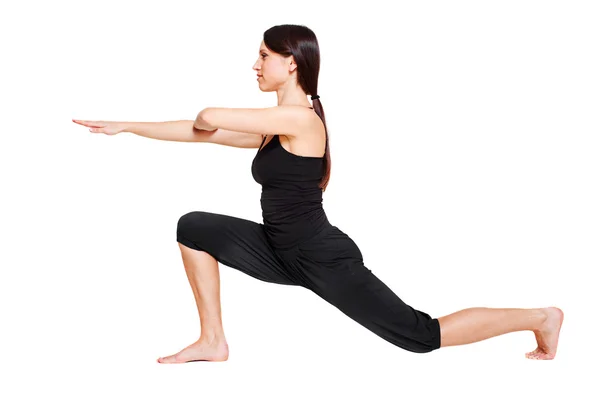 Giovane donna che pratica yoga — Foto Stock