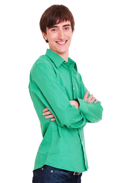 Улыбающийся мужчина в зеленой рубашке — стоковое фото