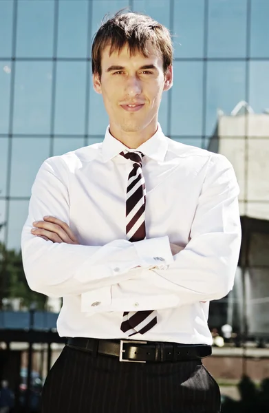 Businessman near the office building — Stock Photo, Image