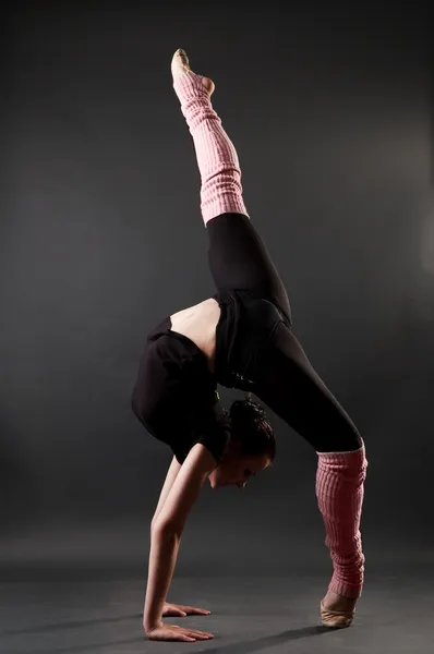 Krásná gymnastické pozice — Stock fotografie