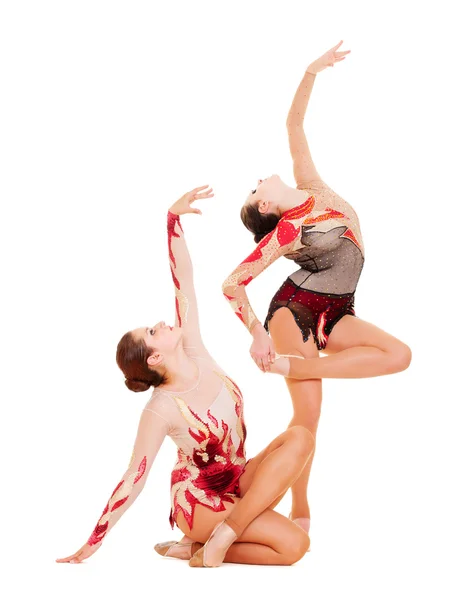 Две прекрасные гимнастки танцуют — стоковое фото
