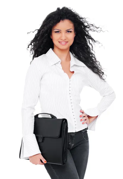 Уверенная деловая женщина с портфелем — стоковое фото