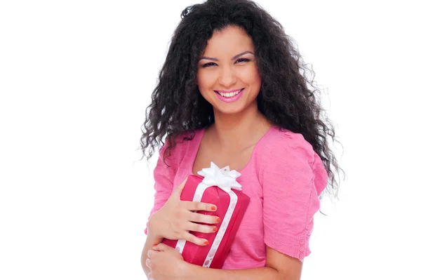 Ευτυχισμένη γυναίκα εκμετάλλευση δώρο — Φωτογραφία Αρχείου