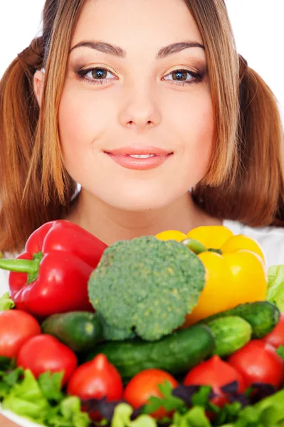 野菜と健康的な女性のポートレート — ストック写真