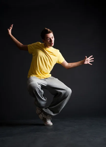 Cool b-boy bailando —  Fotos de Stock