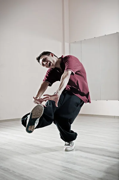 スタジオで感情的なダンサー — ストック写真