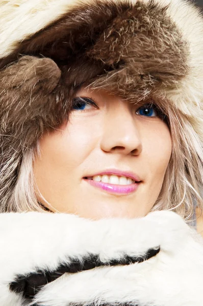 Smiley blond in furs — Stock Photo, Image