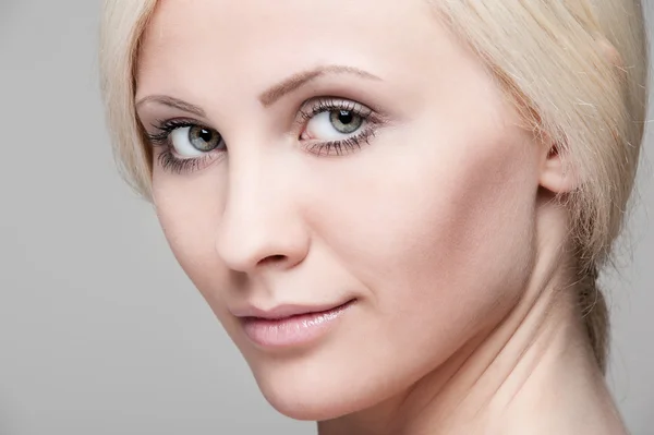 Сlose-up portrait of beautiful blonde — Stock Photo, Image
