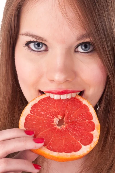 Krásná Dívka Červenými Rty Grapefruity Izolovaných Bílém — Stock fotografie