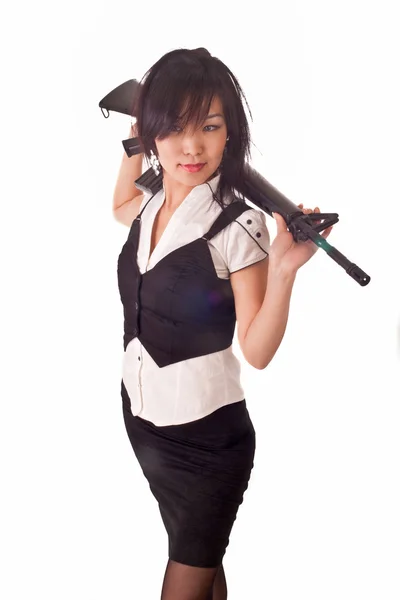 Güzel Asyalı Kız Tüfek Üzerinde Beyaz Izole Omuzları Üzerinde — Stok fotoğraf