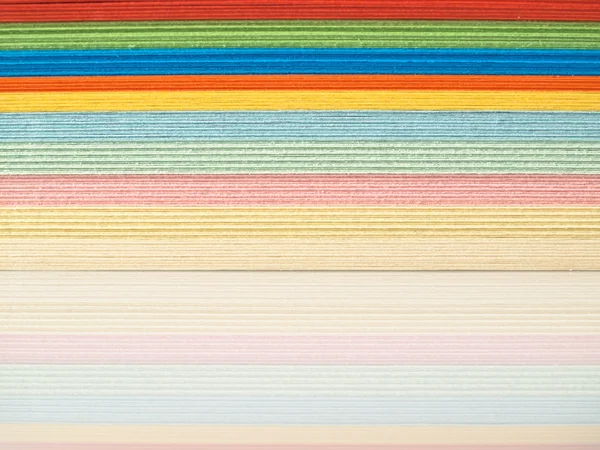 Yakın Çekim Bir Yığın Üzerinde Renkli Kağıt — Stok fotoğraf