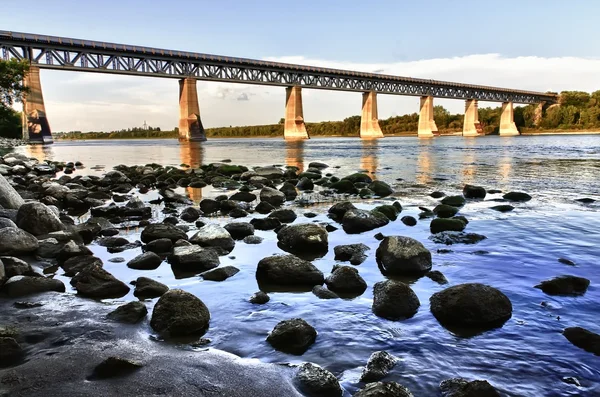 Stare Żelazko Kolejowego Mostu Nad Rzeką Saskatchewan Południowej Saskatoon Kanada — Zdjęcie stockowe
