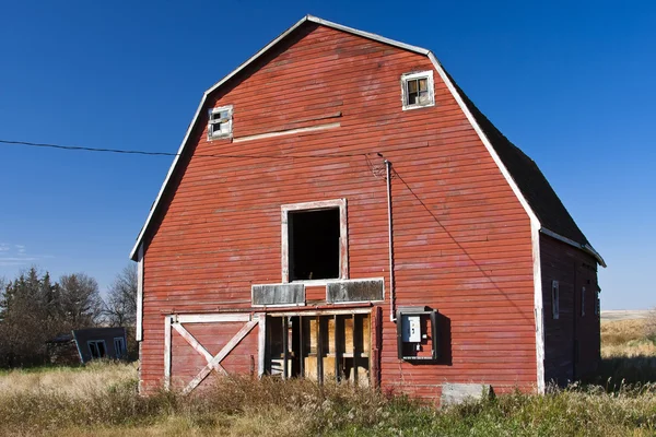 Antiguo granero rojo — Foto de Stock
