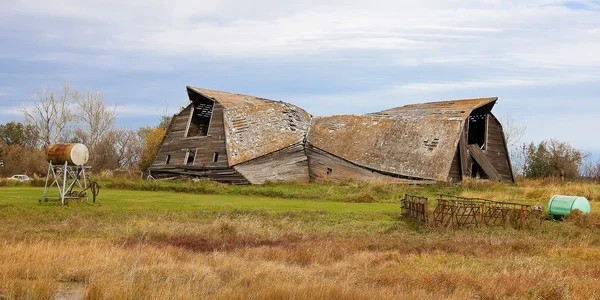 Old Fallen Down Barn — Stok Foto