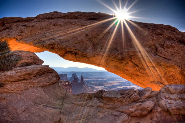 Mesa arch güneş doğarken — Stok fotoğraf