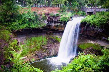 Minneapolis minnesota içinde bulunan minnehaha falls