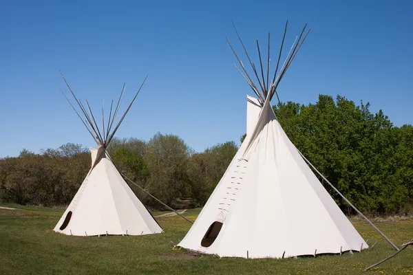 Pair of Indian Teepees — Stock Photo, Image