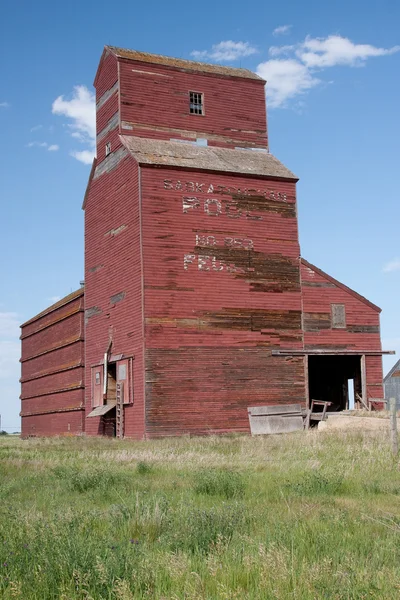 Канадські прерії зерновий елеватор — стокове фото