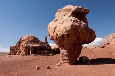 Native American cliff dwellings and Balanced Rock clipart