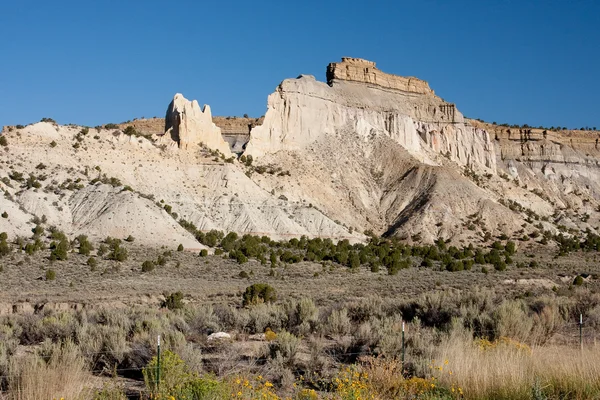 Hegyek északi henrieville, utah, 12-es autópályán — Stock Fotó