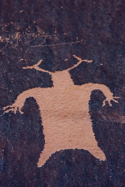 Petroglyfy v novinách rock, indický creek, utah — Stock fotografie