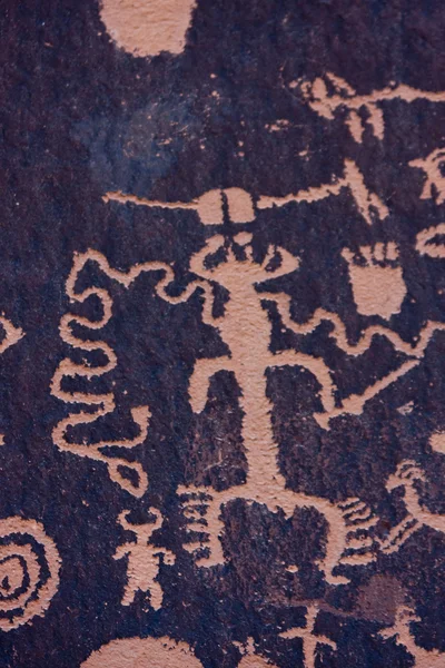 Petroglifos nativos americanos, Rocha de jornal, Utah — Fotografia de Stock