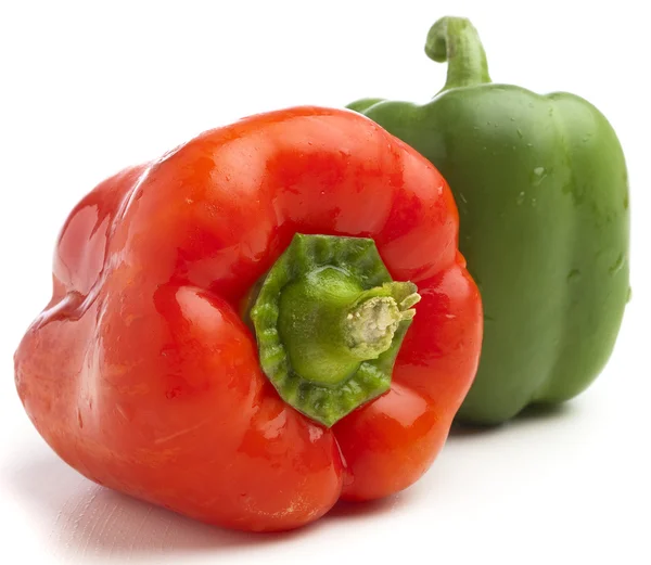 Grønn Rød Pepper Isolert Hvitt – stockfoto
