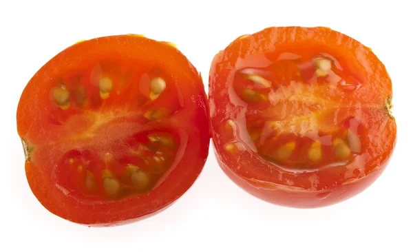 Tomate Cereja Fatiada Isolado Fundo Branco — Fotografia de Stock