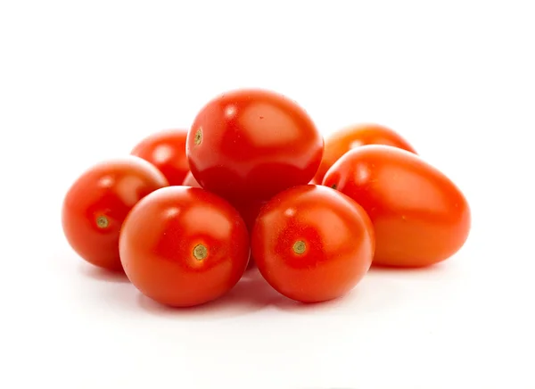 孤立在白色背景上的樱桃西红柿 — 图库照片