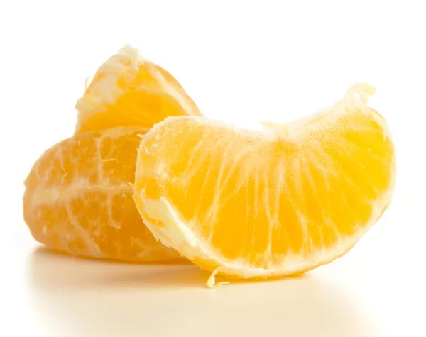 Mandarin Appelsin Skrællet Hvid Baggrund - Stock-foto