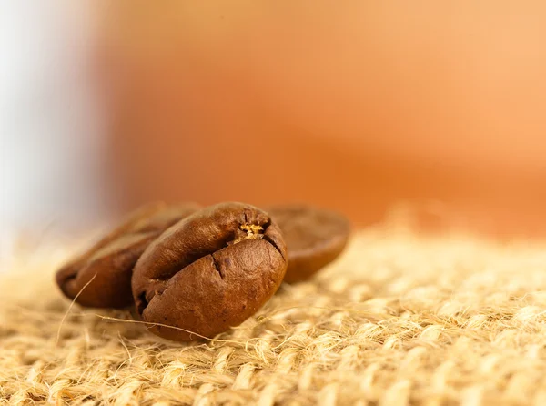 Coffee Beans Isolated Wicker — Stock Photo, Image