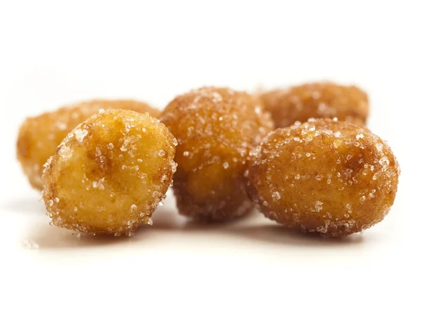Zucker Und Honig Erdnüsse Isoliert Auf Weiß — Stockfoto