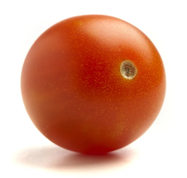 在白色背景上分离的新鲜西红柿 — 图库照片