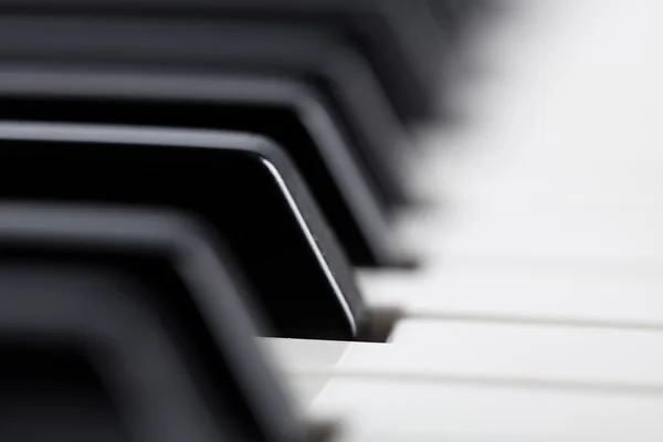 Пианино крупным планом — стоковое фото