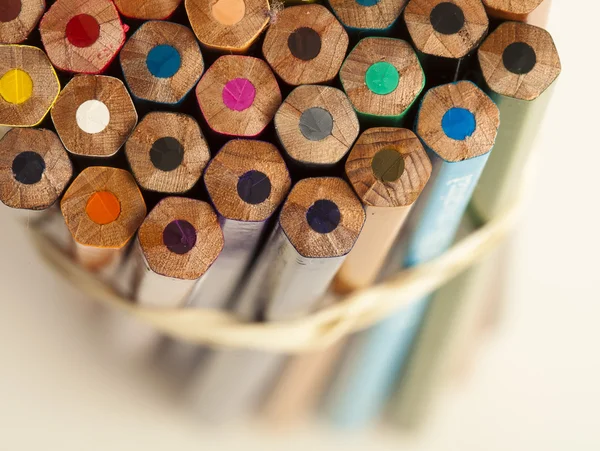 虹色の色鉛筆 — ストック写真