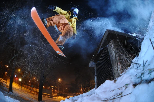 Salto snowboarder — Foto Stock